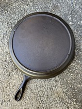 Gorgeous Lodge 3-Notch Vintage No. 10 Cast Iron Skillet #10 RESTORED  picture