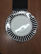 4 Grace's Teaware Josephine Black Dinner Plate 11 1/4