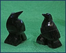ONE (1) Peruvian Black Onyx Raven Carving Figurine Small H 1