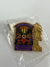 1999 Indy 200 Walt Disney World Speedway Indy Car Racing Lapel Pin picture