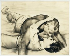 Joan Crawford, Jeff Chandler 1955 Sexy Passionate Kiss 11x14 Dbl Wt Photo picture