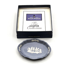 Wedgwood Blue Jasperware Cherubs Scalloped Oval Trinket Dish/Tray New picture