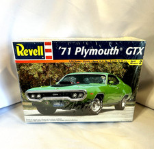 REVELL PLYMOUTH  '71  GTX model kit NEW in FACTORY SEALED BOX picture