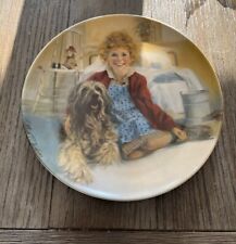Little Orphan Annie and Sandy Collector Plate First Issue Edwin M Knowles 1982 picture