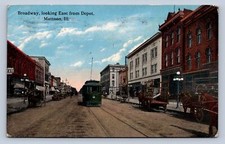 K7/ Mattoon Illinois Postcard c1910 Broadway East Depot Stores 513 picture