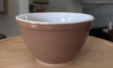 Vintage Pyrex 401 Brown 1-1/2 Pint Glossy Mixing Bowl Made in USA picture
