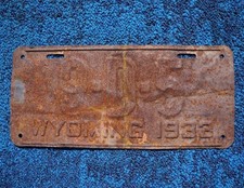 1933 Wyoming DEALER License Plate # 9 D 5 picture