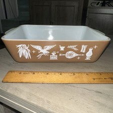 Vintage Early American Pyrex #503 Brown Beige Refrigerator Casserole Dish 1.5 Qt picture