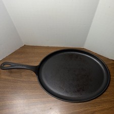 RARE Le Creuset France Cast Iron 12” Fajita Skillet Griddle picture