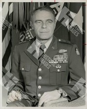 1975 Press Photo Major General Donald V. Rattan in Uniform picture