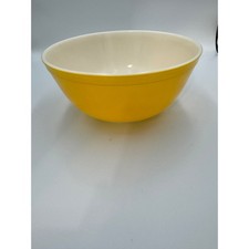 Vintage Pyrex Yellow Mixing Bowl 403 2.5 Quart picture