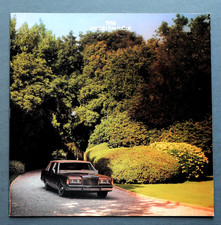 1986 LINCOLN TOWN CAR SALES BROCHURE CATALOG ~ 22 PAGES ~ 11