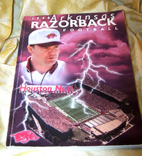 NICE University of Arkansas 1998 Razorback Football program / media guide UofA picture