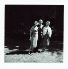 VTG Photo Three Women Outdoor Family Group 1960s Snapshot picture