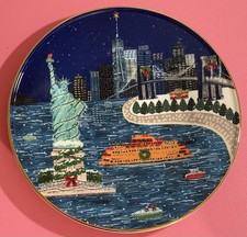 Anthropologie A New York Holiday Round Ceramic Plate, NYC Scenic Christmas picture