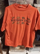 Vintage Wisconsin Dells Red T Shirt Size M-L Excellent Condition picture
