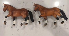 2 x Schleich Horse HANOVERIAN Bay MARE Dressage Show Retired 2004 picture