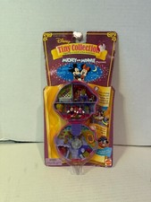 Disney Tiny Collection Mickey & Minnie Collectible Playcase for Kids Age 4+ picture