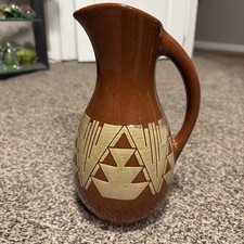 Vintage sioux pottery carved 10” vase brown and white Signed By Artist picture