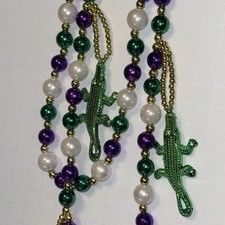 Alligators (5) on a strand Bead Necklace picture