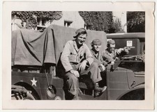 c1950s US Army 3 Soldiers Jeep Medical Unit 6th Armored Cavalry Photo picture