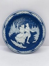 Christmas Cameos “Skaters at Twilight” Incolay Studios of California  Limited picture