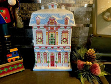 🏠 NEW 2025 LENOX SPICE VILLAGE CHRISTMAS COOKIE JAR 🎄 picture