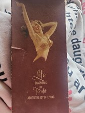 VINTAGE 1940S LIFE BRASSIERES BY FORMFIT USA EMPTY BOX. picture
