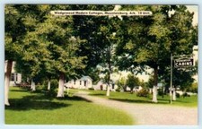 MOUNTAINBURG, Arkansas AR ~ Roadside WEDGEWOOD MODERN COTTAGES 1940s Postcard picture