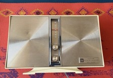 Vintage Penncrest Twin Speakers AM Transistor Table Radio Tested Working picture
