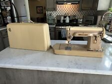 AS-IS SOLD FOR PARTS VINTAGE SINGER SEWING MACHINE MODEL 404 NO CORD WITH CASE picture