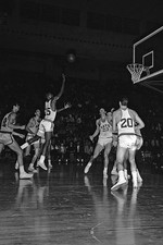 Chet Walker of Syracuse Nationals shoots against San Francisco War- Old Photo picture