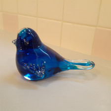 Beautiful Art Glass Bluebird of Happiness Figurine 4.3