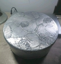 VTG Wendell August Forge  Round Xmas Pine Aluminum Cannister Cake Box W/ Lid 9