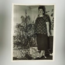 Proud Christmas Tree Lady Photo 1950s Decorations Tinsel Presents Woman H959 picture