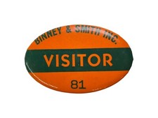 Vintage & RARE Binney & Smith Crayola Crayons VISITOR BUTTON clip on #81 ♤50 picture