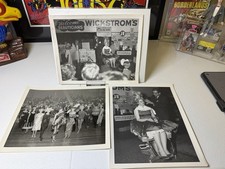 Vtg B&W Snapshot Interior Barber Shop Beauty Salon Barber Chair picture