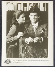 Stephanie Zimbalist Pierce Brosnan Remington Steele 1990s 8x10 Press Photograph picture