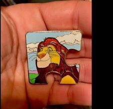 Disney THE LION KING - MUFASA - CHARACTER CONNECTION PUZZLE LE 900 RARE Pin picture