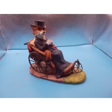 Border Fine Arts The Duchess of Reynard Fox Figurine A8387 Enesco 2007 picture