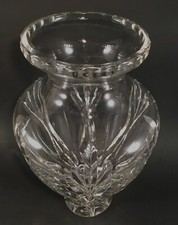 Gorgeous Vintage Cut Etched Lead Glass Crystal Urn Style Vase 9.5