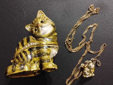 Kingspoint Designs Jeweled Enameled Magnetic Cat Trinket Box & Matching Necklace picture