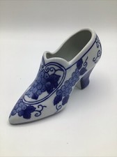 Seymour Mann Porcelain Shoe White Blue Grapes Planter picture
