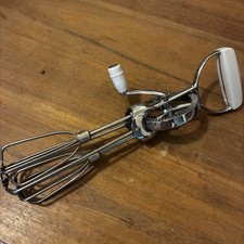 Vintage Oekcoo Handheld Egg Beater Hand Mixer Stainless Steel White USA Made picture