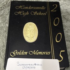 Taylor Swift Hendersonville High School Golden Memories Yearbook 2005 picture