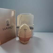 Lladro Signed Don Quixote Plaque & Floral Egg with Box picture