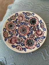 VTG  WŁOCŁAWEK Folk Hand Painted Plate Poland #3639 Pink &Blue Floral Rare 8” picture