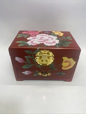Vintage Oriental Style Floral Red Lacquer Wood Brass Color Latch Jewelry Box picture