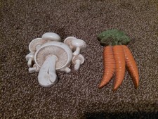 Vtg HOMCO Wall Plaques, Vegetables, Carrots, Mushrooms, set of2 picture