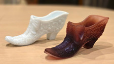 Vintage Boyd Art Glass Bow Slipper Shoes White/Brown Purple Slag B Diamond Mark picture